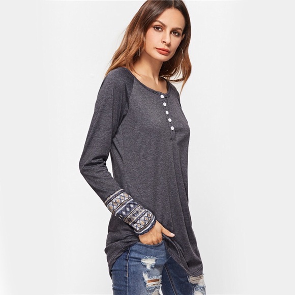 💥 CLEARANCE Contrast Cuff High Low Button Henley - Picture 8 of 8